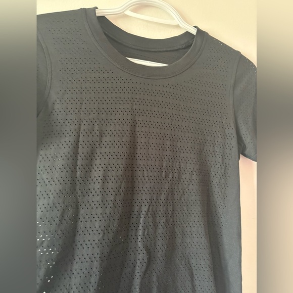 Lululemon Breeze By Short Sleeve *Squad Size 2 - Picture 3 of 6